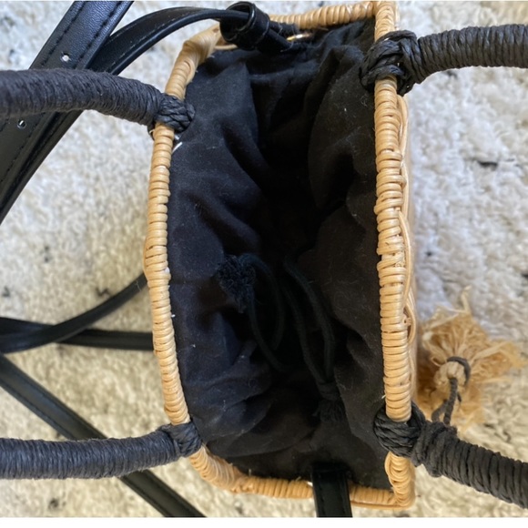 Whicker summery bag! - Picture 2 of 3